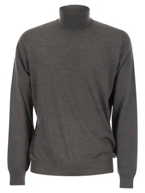 Maglia a collo alto in lana vergine